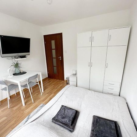 Anielewicza 26 Rooms Варшава Экстерьер фото